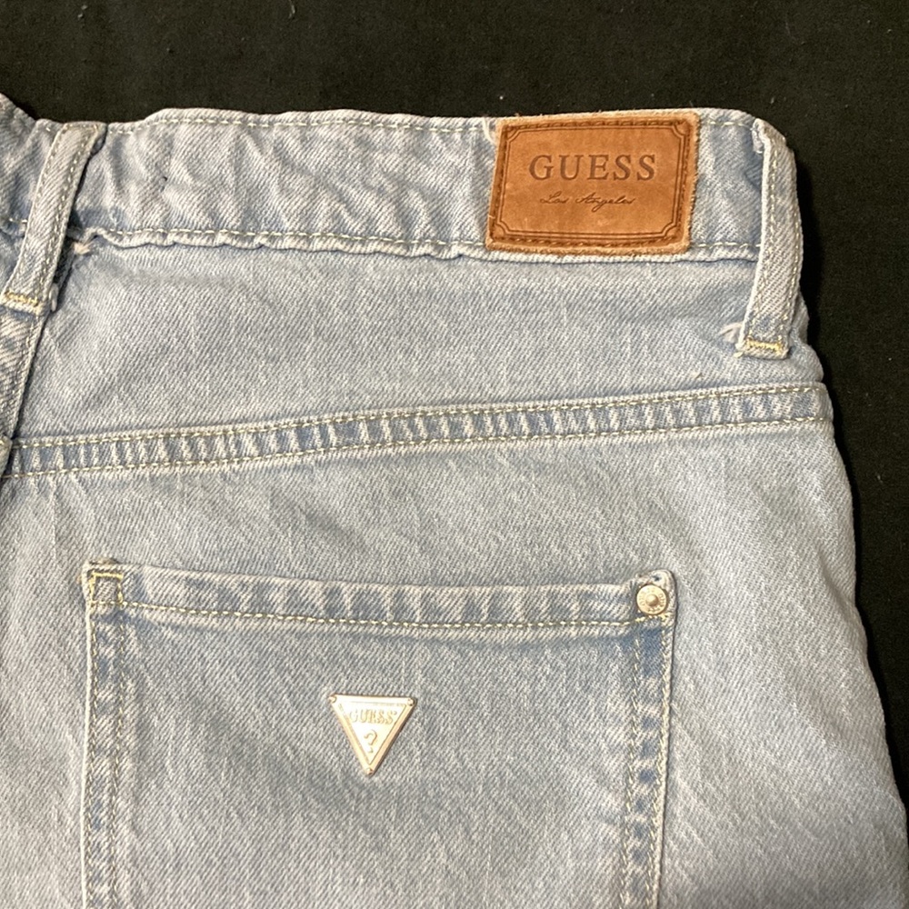 GUESS shorts - Picture 3 of 4